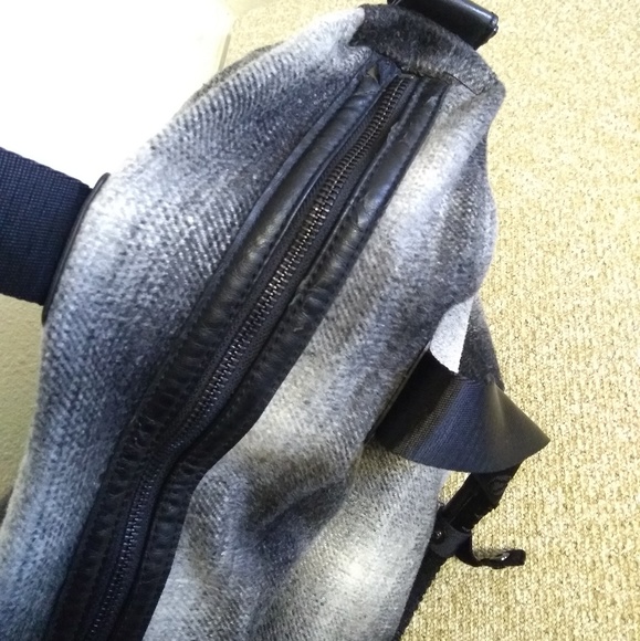 Lululemon Black Gray Wool Bag - Picture 3 of 8